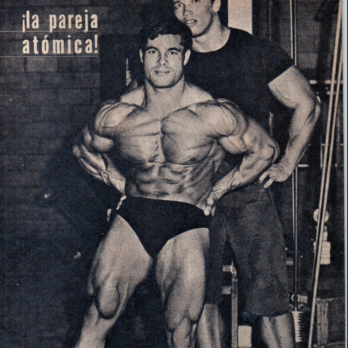 Frank Columbu en pose